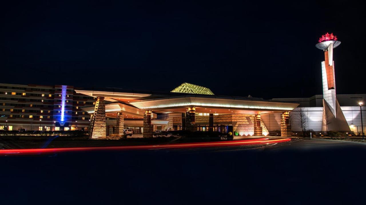 Mohegan Pennsylvania - Adults Only Wilkes-Barre Exterior foto